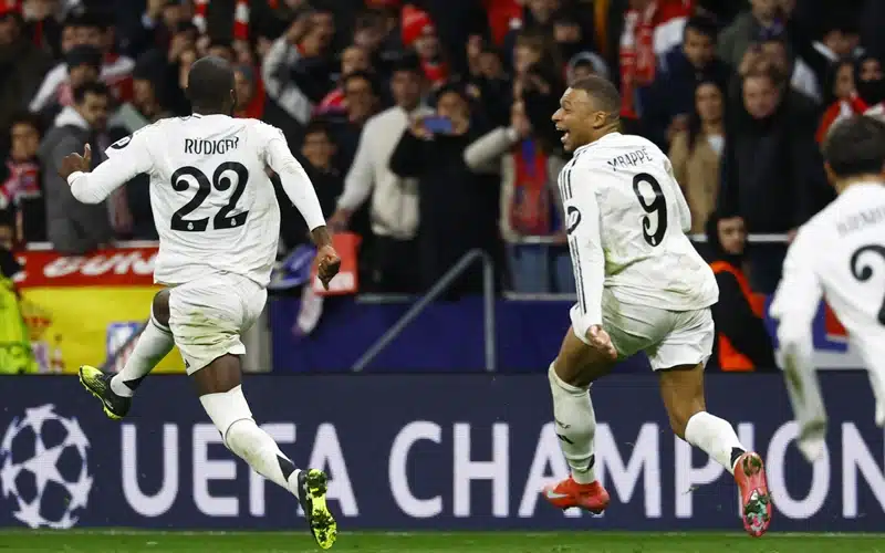 Rudiger cùng đồng đội ‘trêu ngươi’ Atletico Madrid